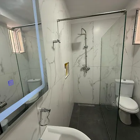 Daire Juli's Spot Tiran